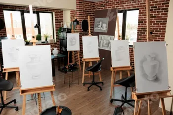 Small group art classes