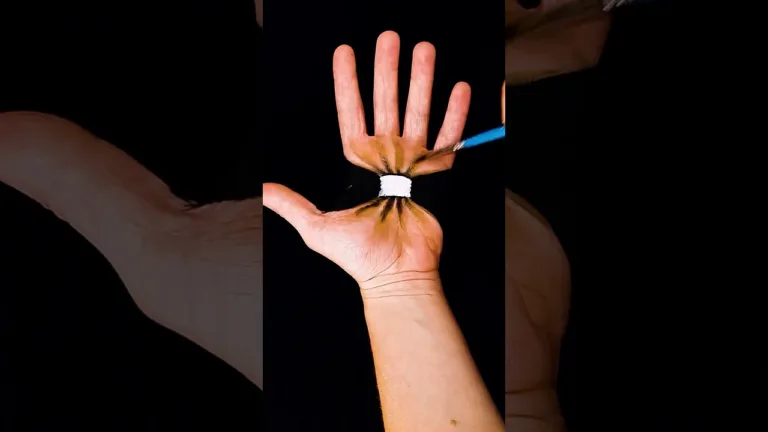 Drawing on hands#youtube #contemporaryart #modernart #fouryou #artcollector