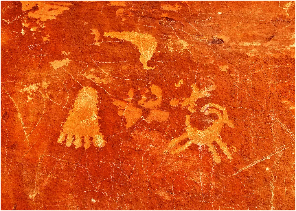 Valley of Fire Petroglyphs Defacement 5-2-14oq