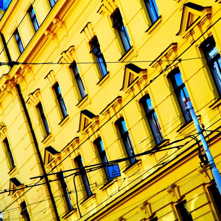 yellow blue-archi-europe-building-czech republic-prague-502-square-sig