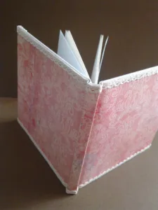 Hardcover with High quality ArtCard covered the Muji 繪本 (SKETCHBOOK)