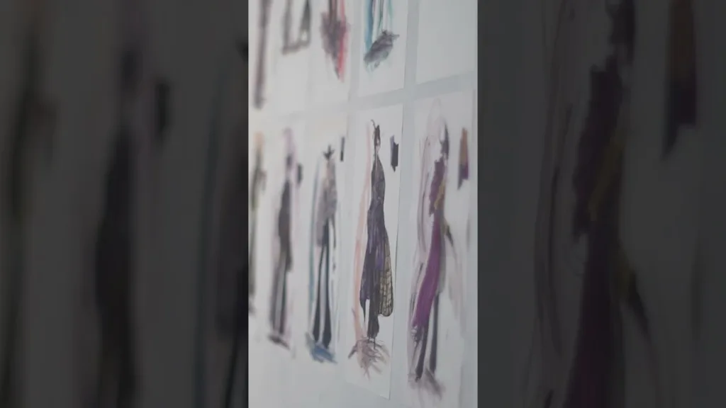 Virtual Exhibition Tour on Fashion and Art