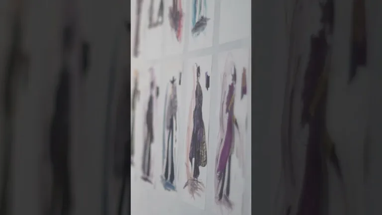 Virtual Exhibition Tour on Fashion and Art