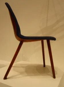 Eames and Saarinen Organic Designs in Home Furnishings chair 1940 side