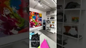 Art Gallery in the sunshine - wow!! 😁 #shorts