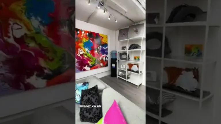 Art Gallery in the sunshine - wow!! 😁 #shorts