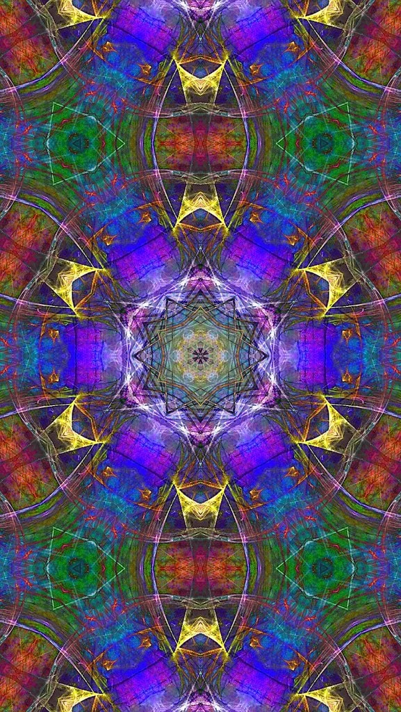 Hippy-Dippy-Kaleidoscope-640x1136-17cdae1d