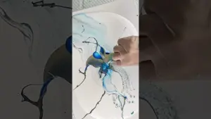 Get Ready To Relax With This Mesmerizing Fluid Art Experience