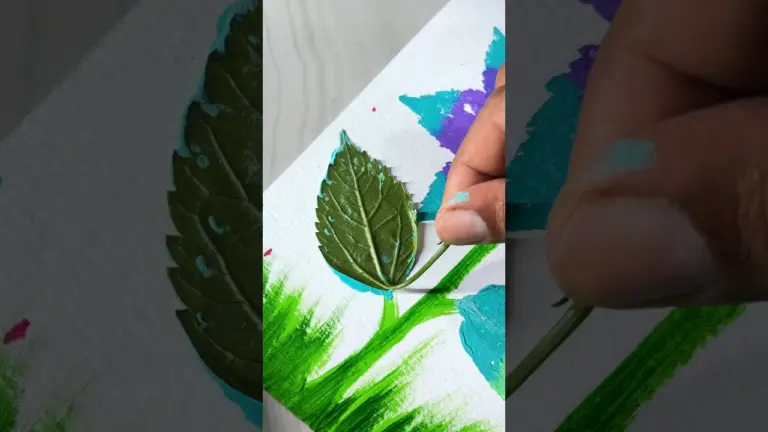 What a creative idea!🥰 Paintings with leaf are so interesting 😍🌿 #Art #Nature #Creativity #Painting