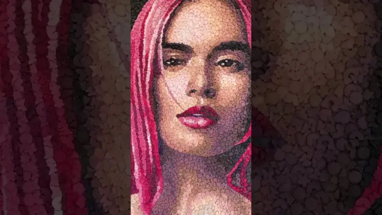 @KarolG mosaic art by @kevinchampeny1661 🌈☀️ 7,000 hand cast objects 🤩