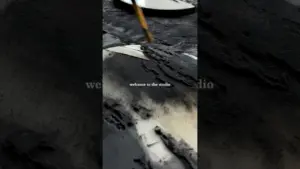 Studio moments of the creation of my minis 🤍 #art #resin #contemporaryart