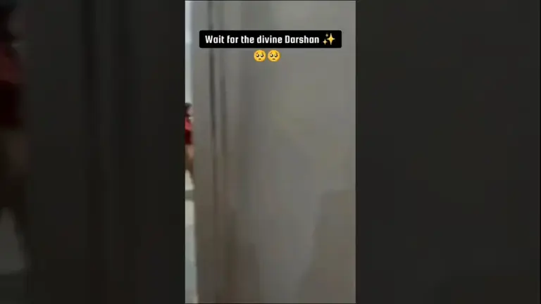 modern art vs real art 🔱| #krishna #ganesh #viral #trending #painting #youtubeshorts 2 modern art vs real art 🔱| #krishna #ganesh #viral #trending #painting #youtubeshorts