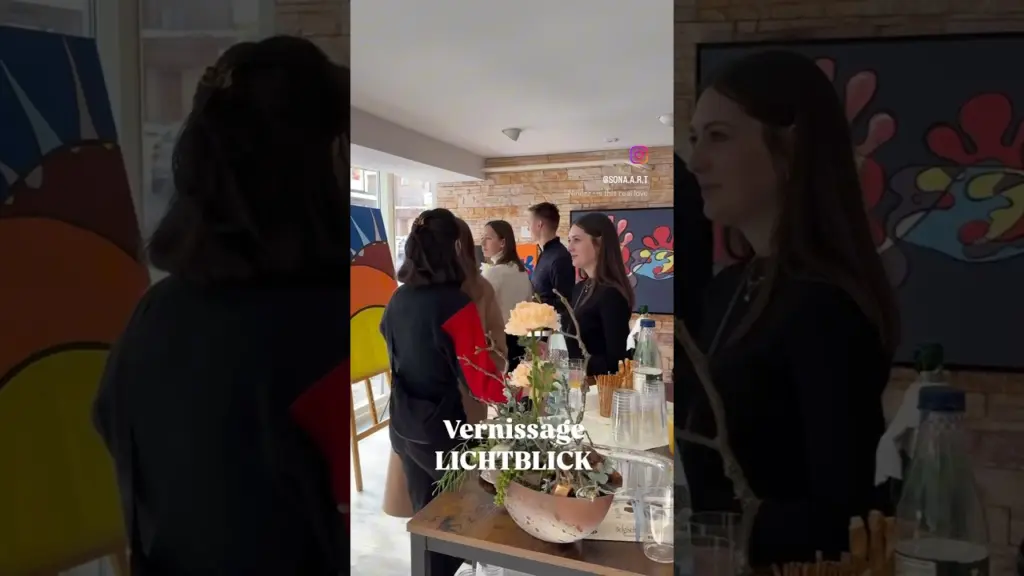 Vernissage LICHTBLICK 🍾 #artexhibition #germanartist #sounds #shorts #abstractart #vernissage